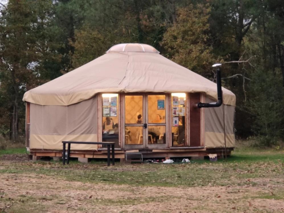 Photo de la yourte de l'association l'Imaginarium à Donnezac 3330 Gironde